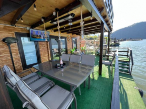 Casa pe lac Holiday Bicaz